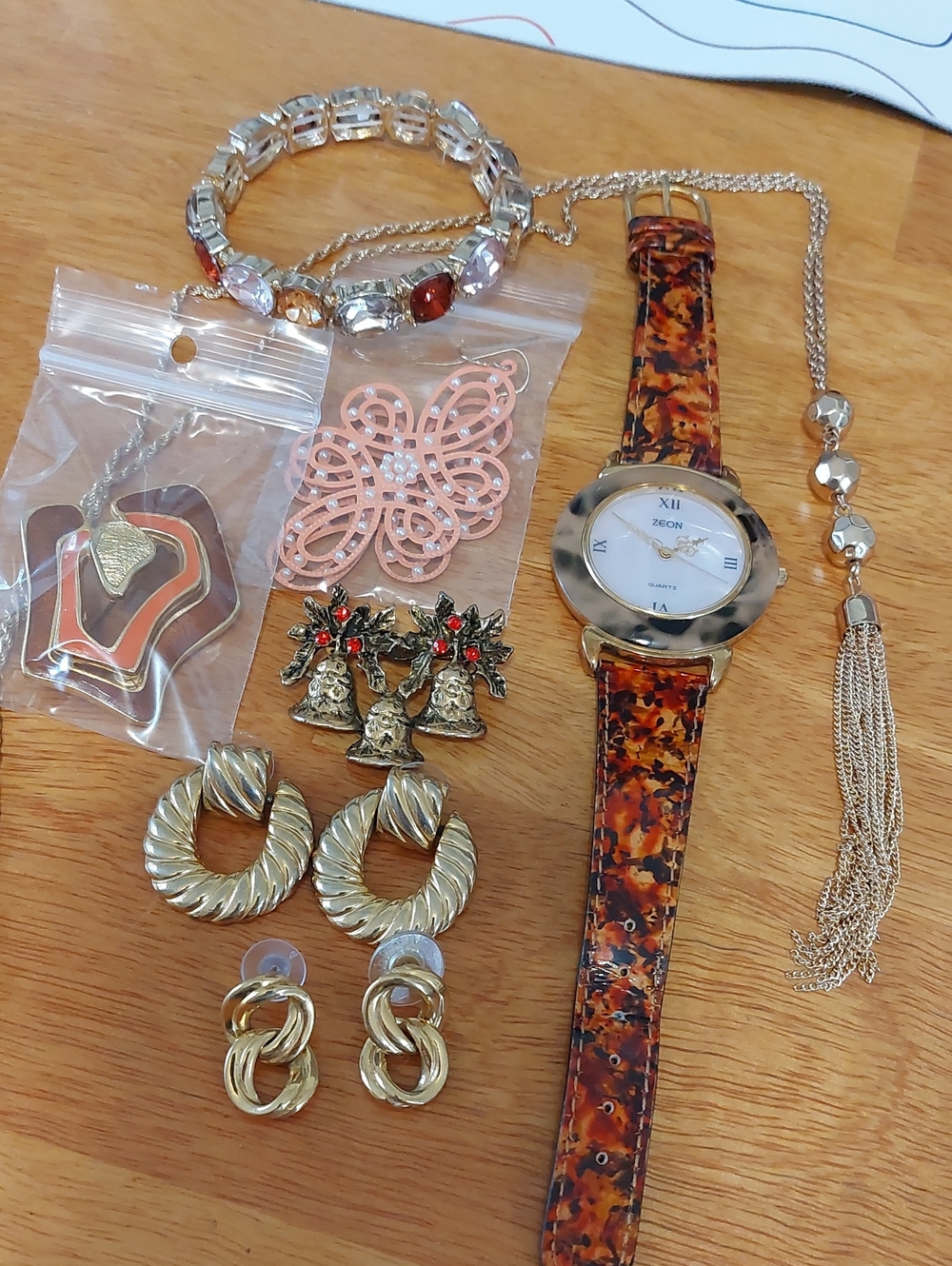 Vintage Gold Tone Jewelry Lot Watch Bracelet 2 Brooches Necklace 3pr Earrings
